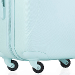 Чемодан CarryOn Skyhopper (M) Mint